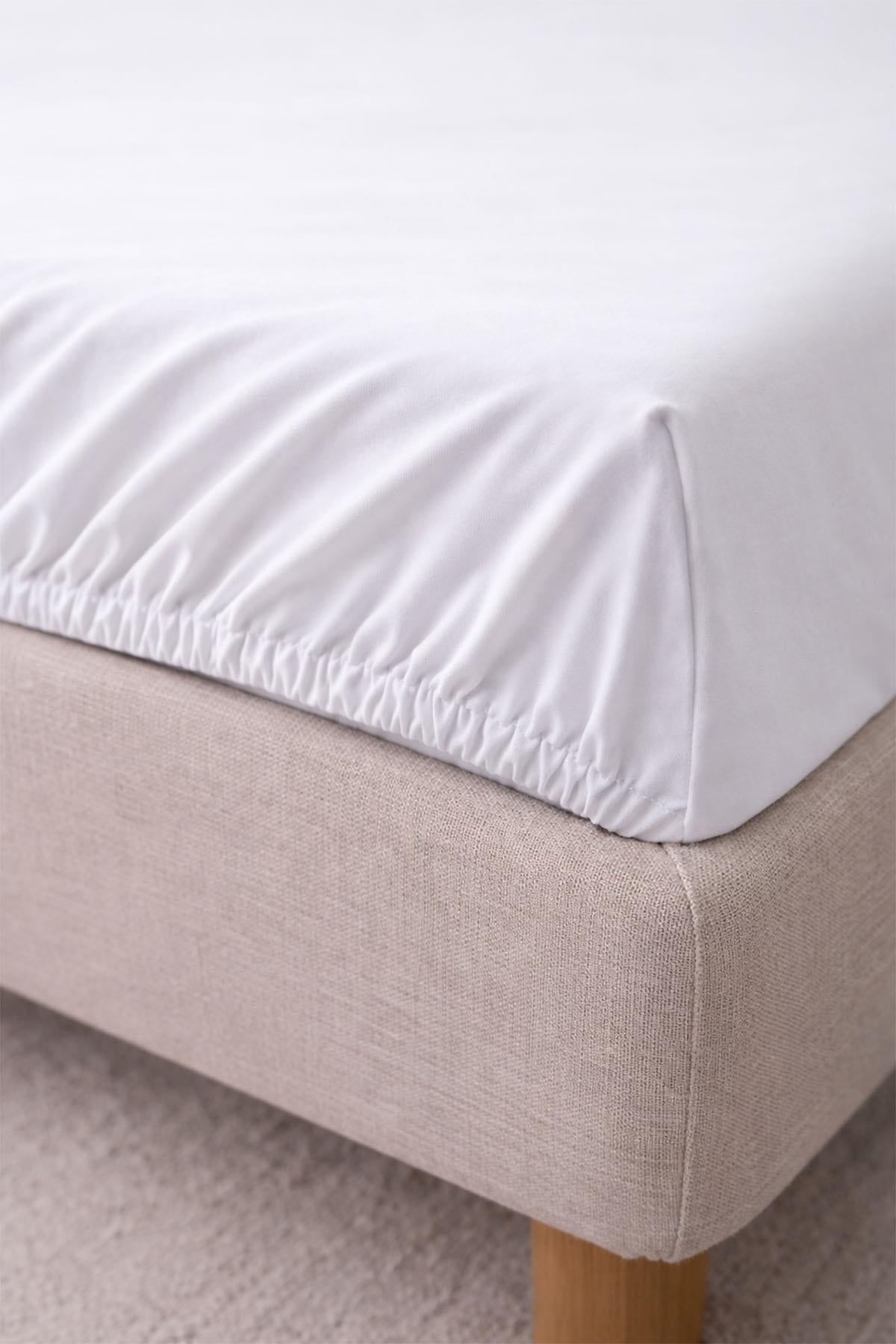 Einfaches Spannbettlaken aus Baumwollsatin in Super-King-Size (200 x 200 cm)