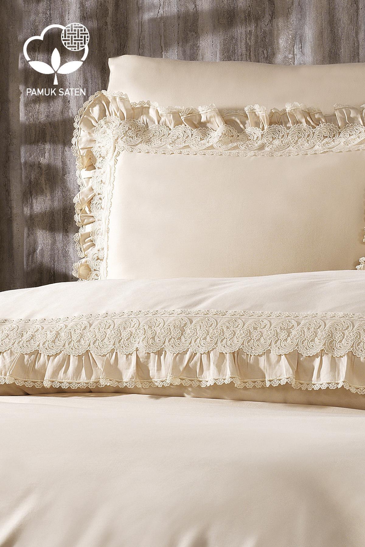 Bettwäsche-Set aus Bio-Baumwollsatin in Creme mit Spitze, Doppelbett, mit elegant verzierten Kissen und Bettbezug
