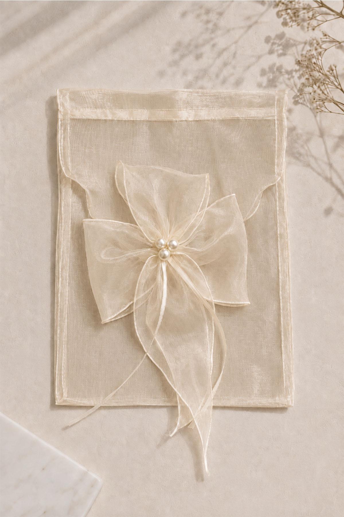 Pearl Flower Detailed Gift Bag
