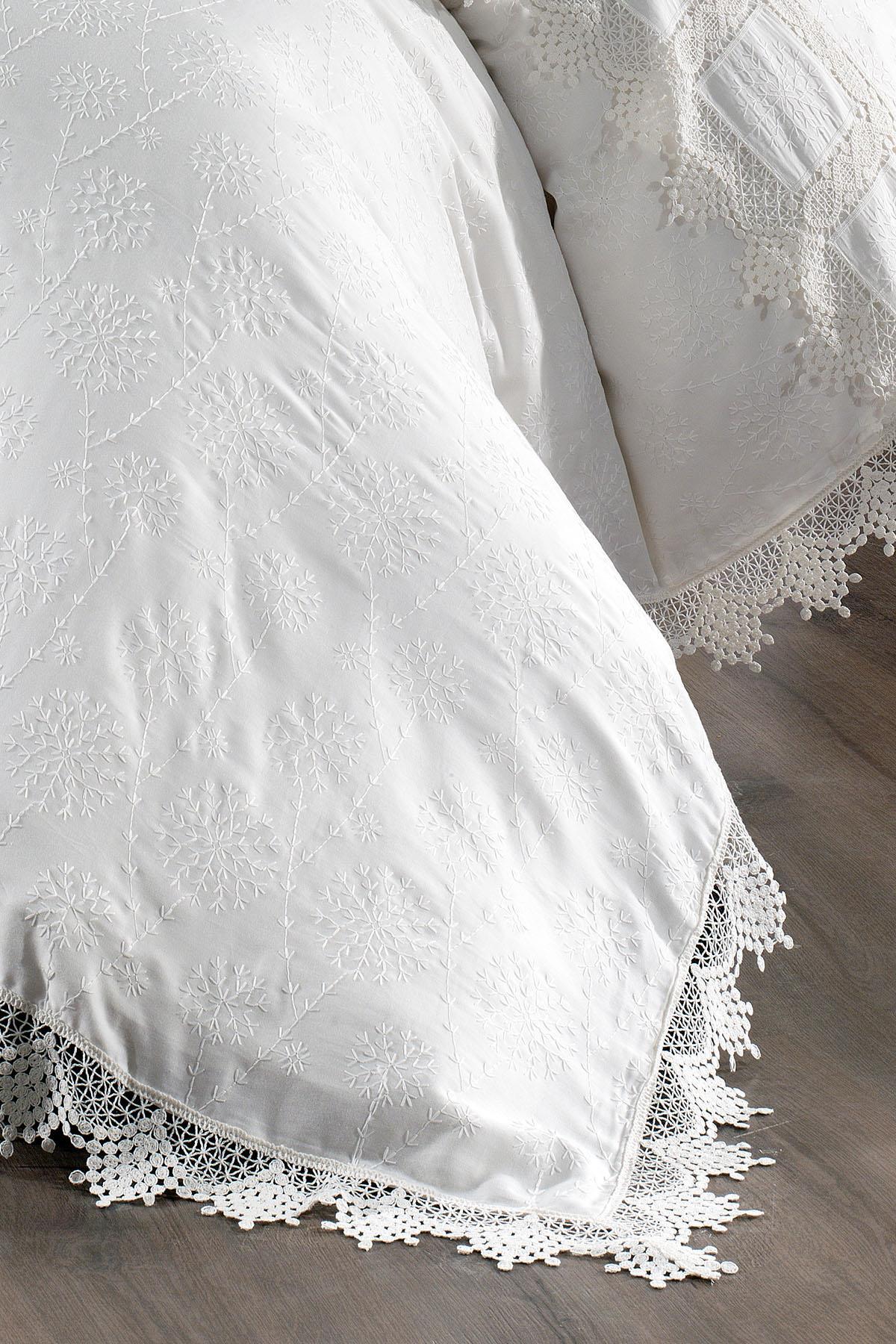 Mirage Lace Trimmed Cotton Satin Super King Size 6-Piece Duvet Cover Set