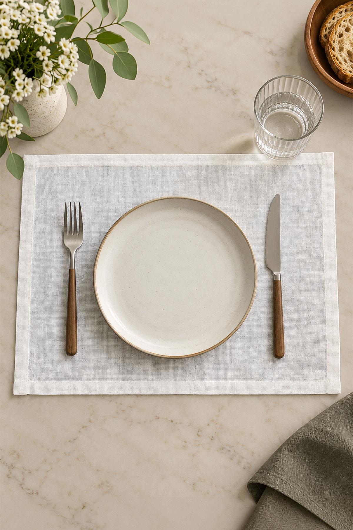 Run Plain Fleckenabweisendes, benutzerfreundliches Platzset, 4er-Set (35 x 45 cm)