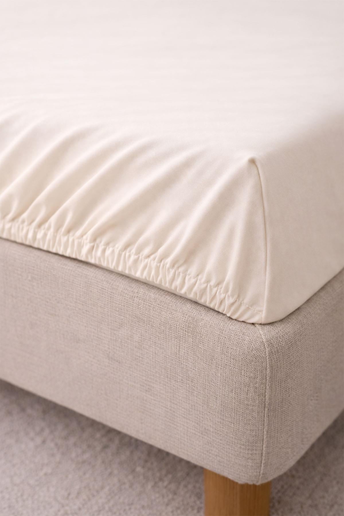 Basic Baumwoll-Satin Spannbettlaken für Doppelbett, rundum elastisch (160 x 200 cm)