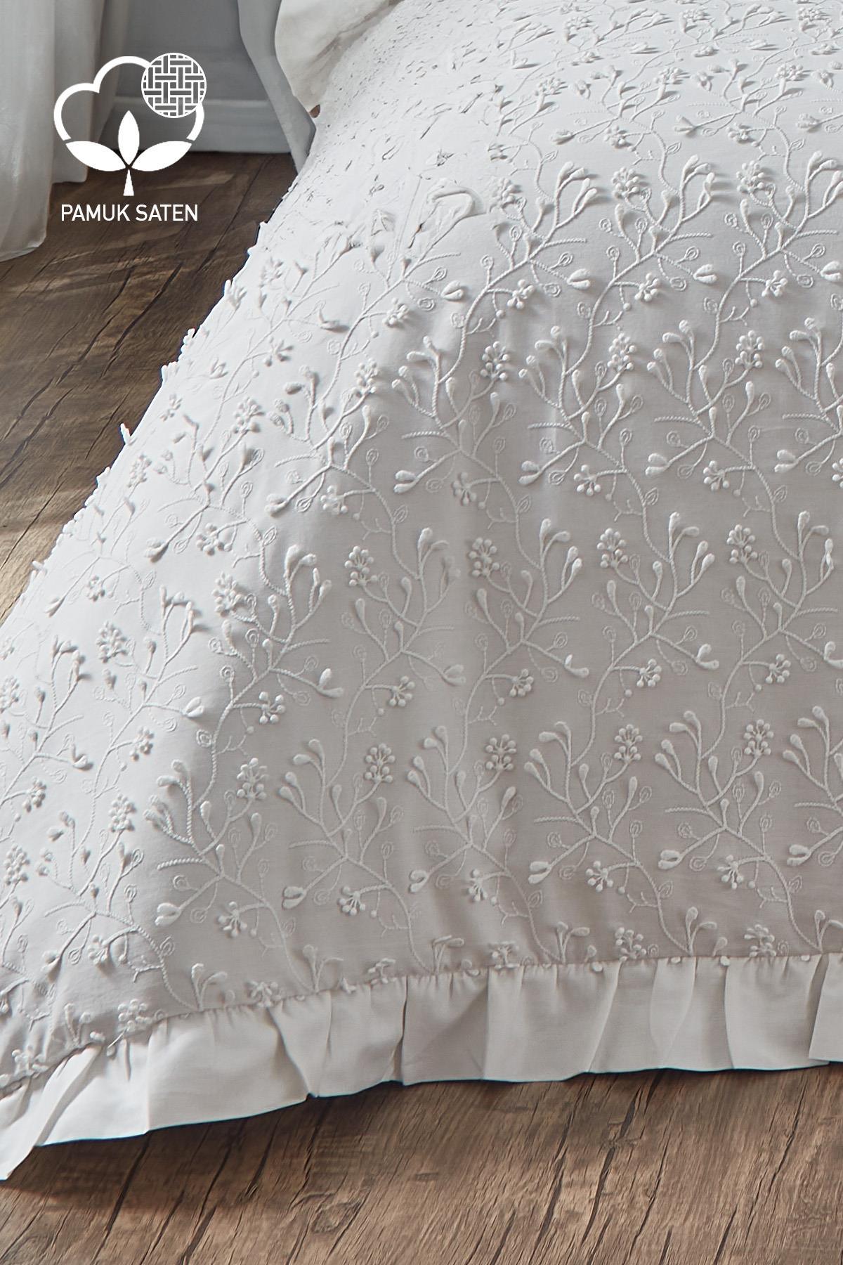 Weißes Bettwäsche-Set aus Baumwollsatin für Doppelbetten mit Stickerei, Spitzenbesatz und Blumenmuster