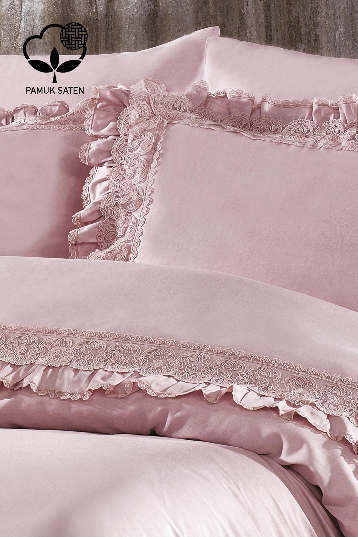 Bettwäsche-Set für Doppelbett aus Bio-Baumwollsatin mit rosa Spitze und eleganten Details.