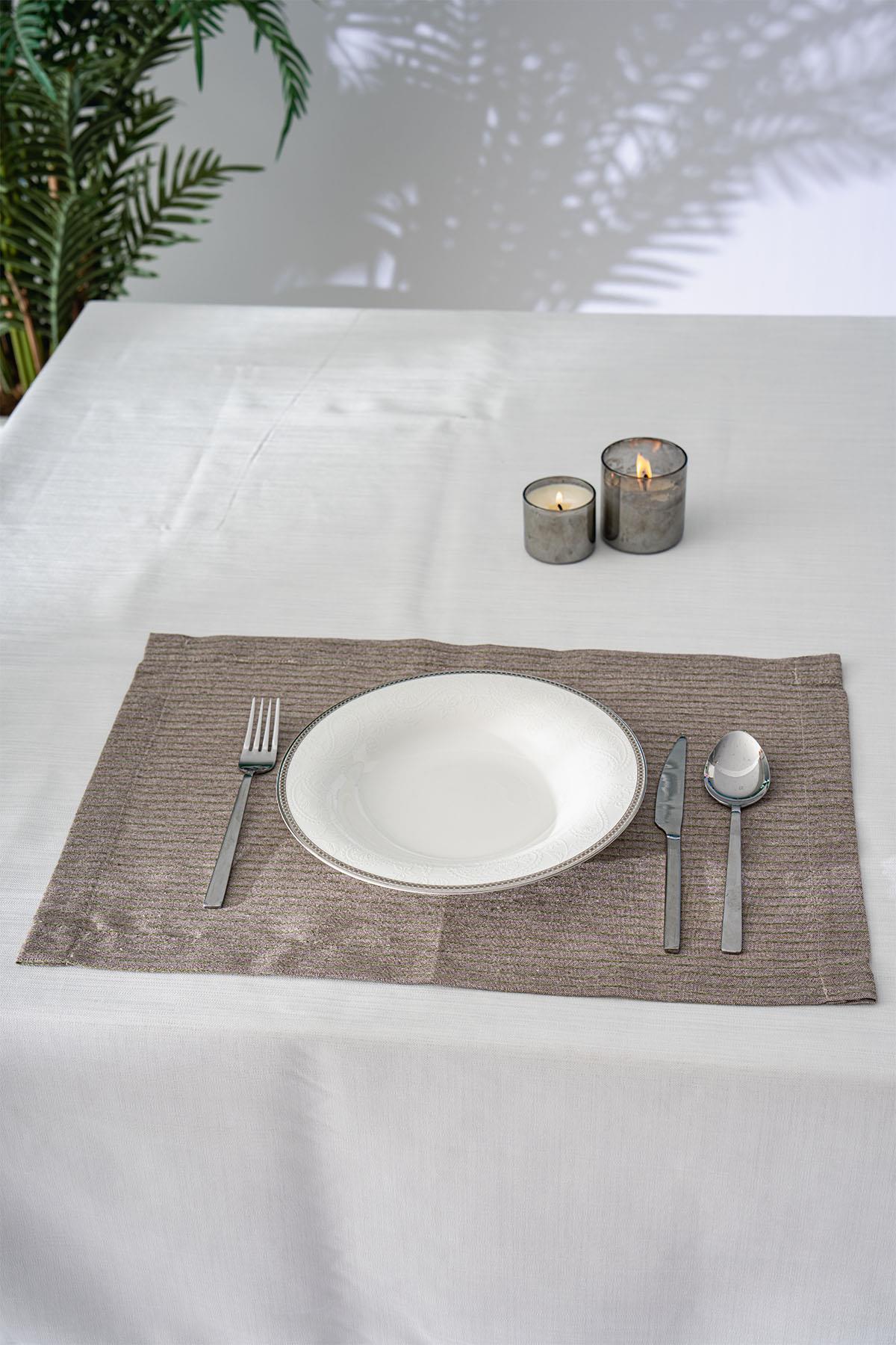 Loris Lekeabweisendes, pflegeleichtes 4er-Set Platzsets (35 x 50 cm)