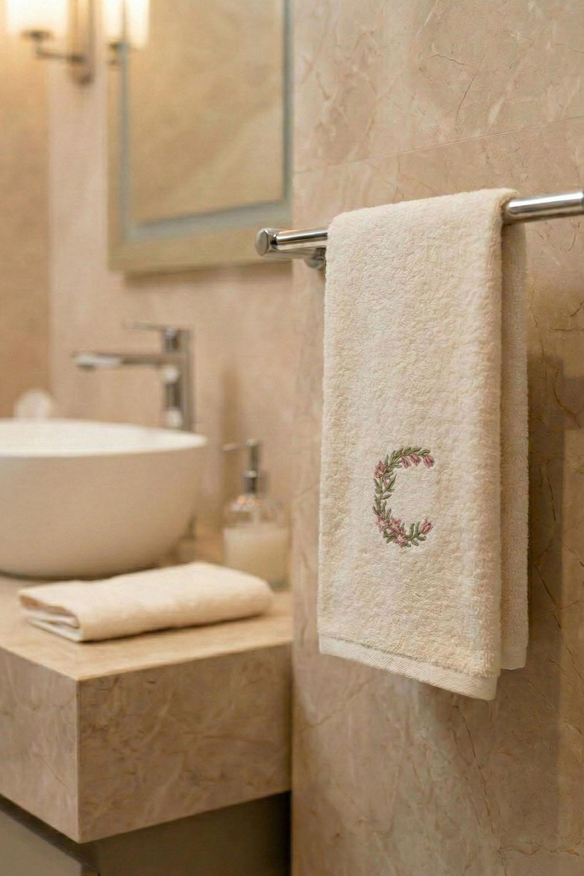Monogrammed Bamboo Hand Towel (50 x 90 cm)