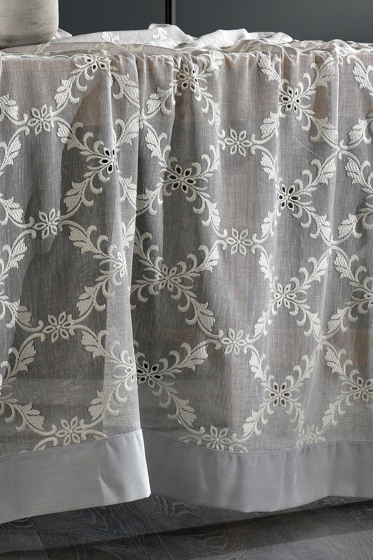 Weiße, fleckabweisende Tischdecke mit Blumenmuster, 160x260 cm