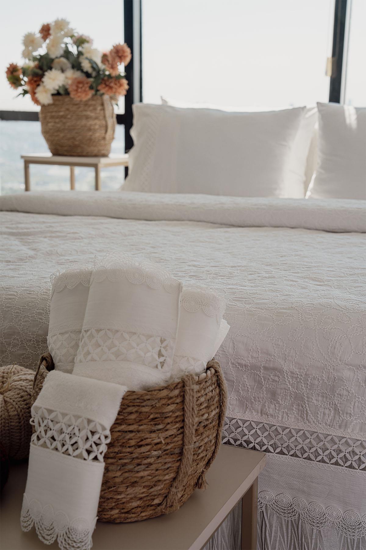 6-teiliges Bettwäscheset aus besticktem Baumwollsatin in King-Size (Queen-Size).